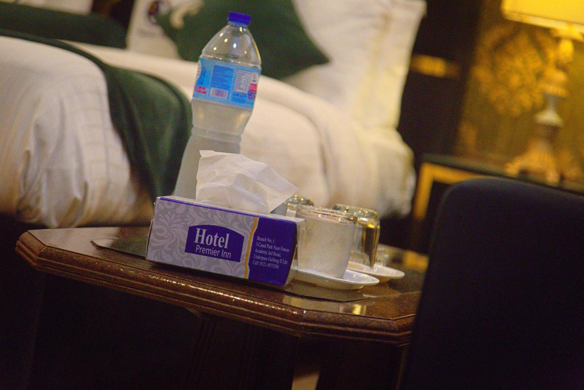 Hotel Premier Inn Johar Town Lahore Exterior foto