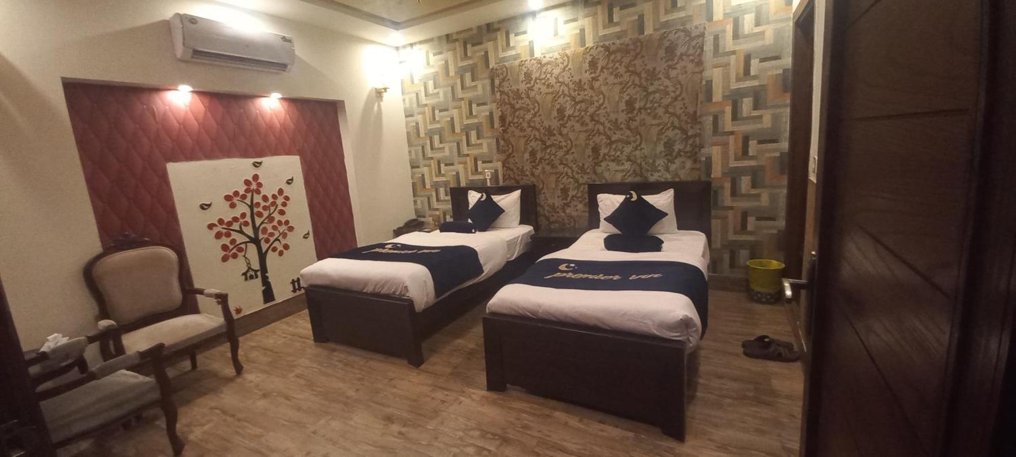 Hotel Premier Inn Johar Town Lahore Exterior foto