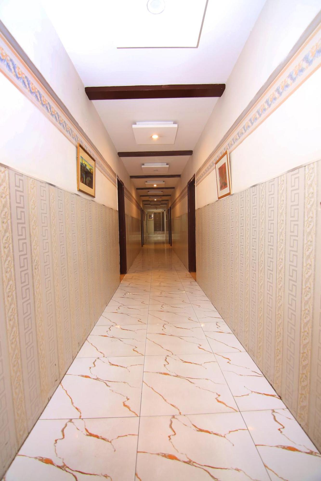 Hotel Premier Inn Johar Town Lahore Exterior foto