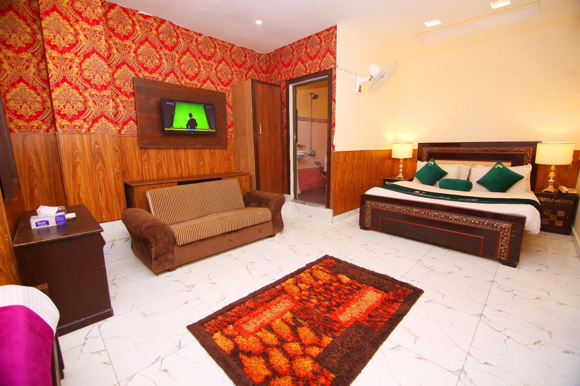 Hotel Premier Inn Johar Town Lahore Exterior foto